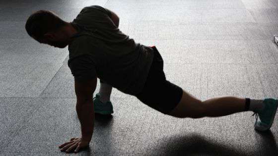 Ασκήσεις stretching για τον πόνο στη μέση